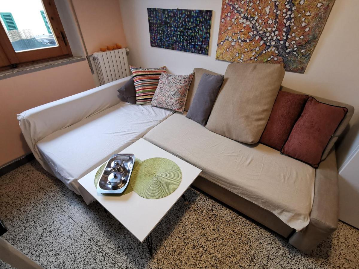 Verite Empoli Bagian luar foto