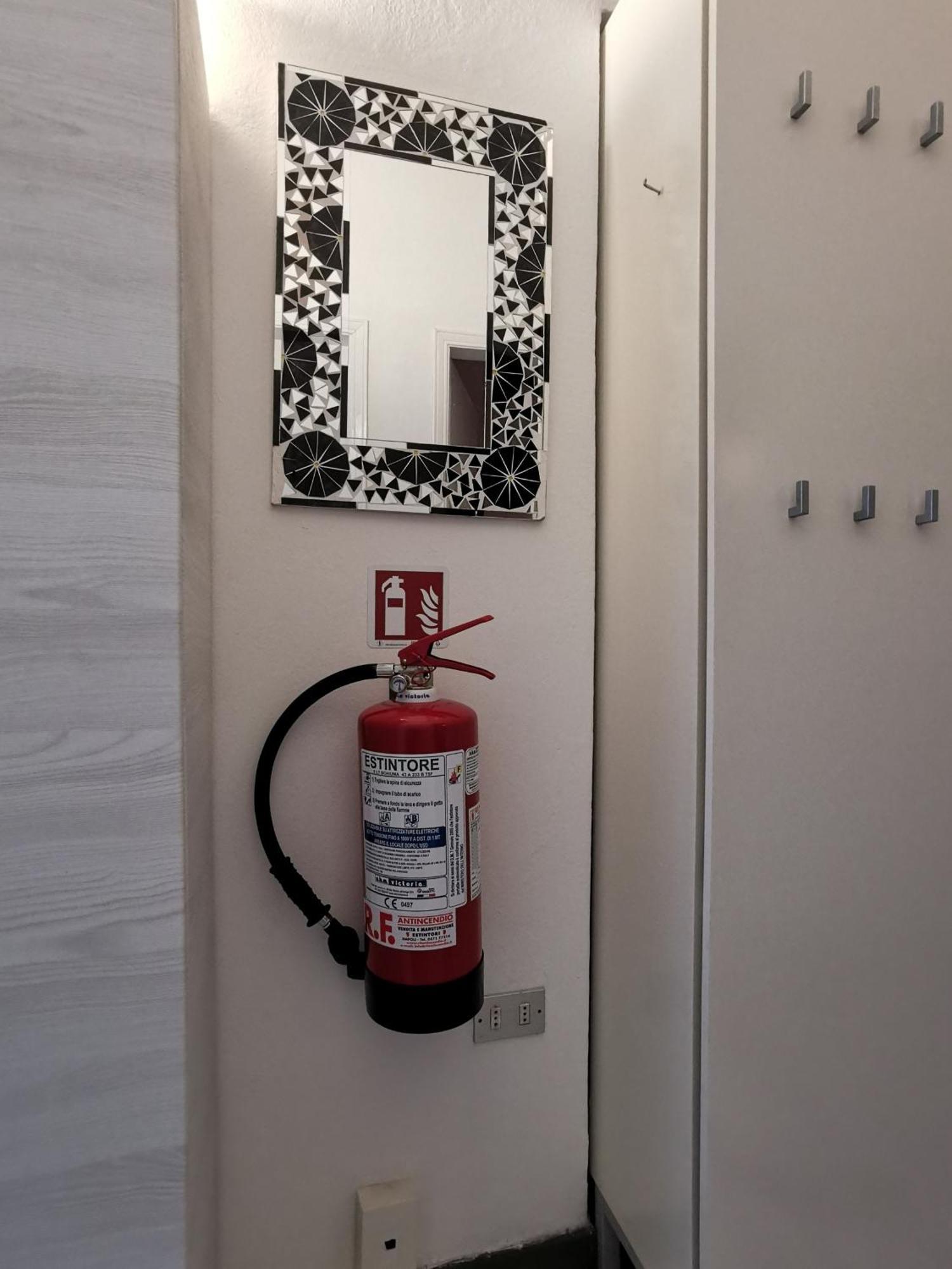 Verite Empoli Bagian luar foto
